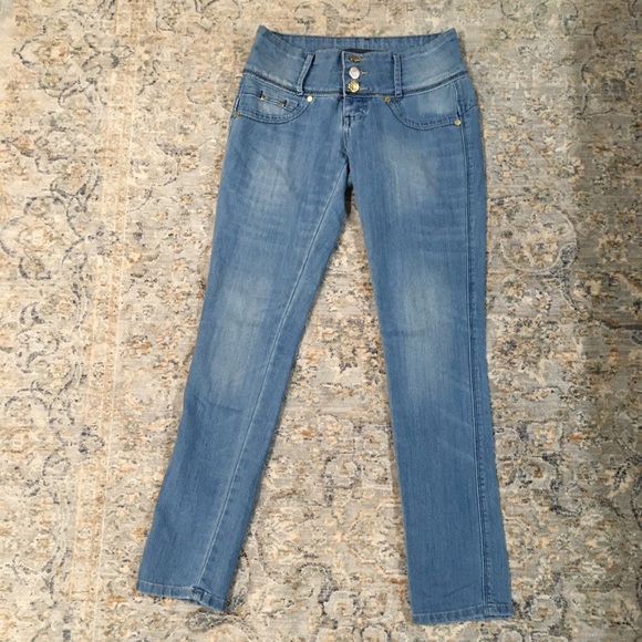 Pool Skinny US size 4, Spanish size 36 - Picture 1 of 10